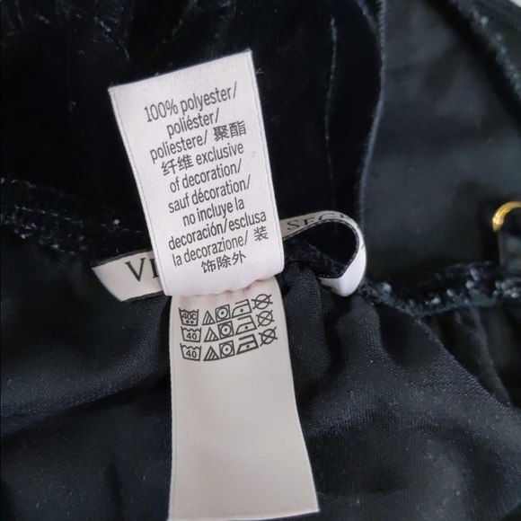 2x 👯‍♀️Host Pick⚡️Victoria’s Secret Velvet Romper - Picture 11 of 11